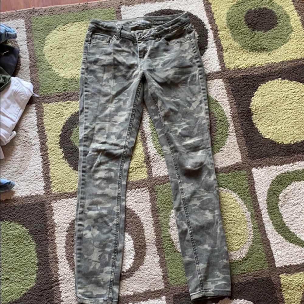 Camp pants it’s a size 3 in juniors